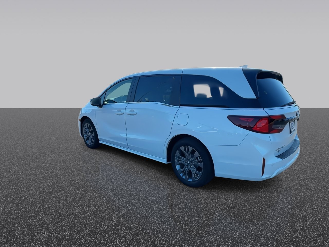 2026 Honda Odyssey Touring - Photo 6