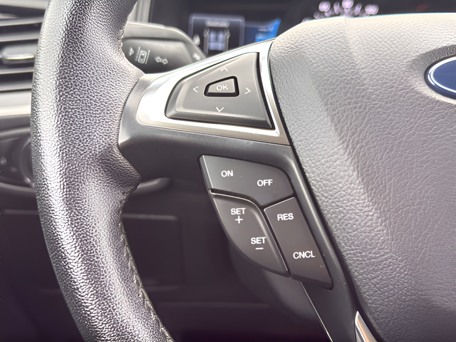 Used 2024 Gray Ford SEL image 16