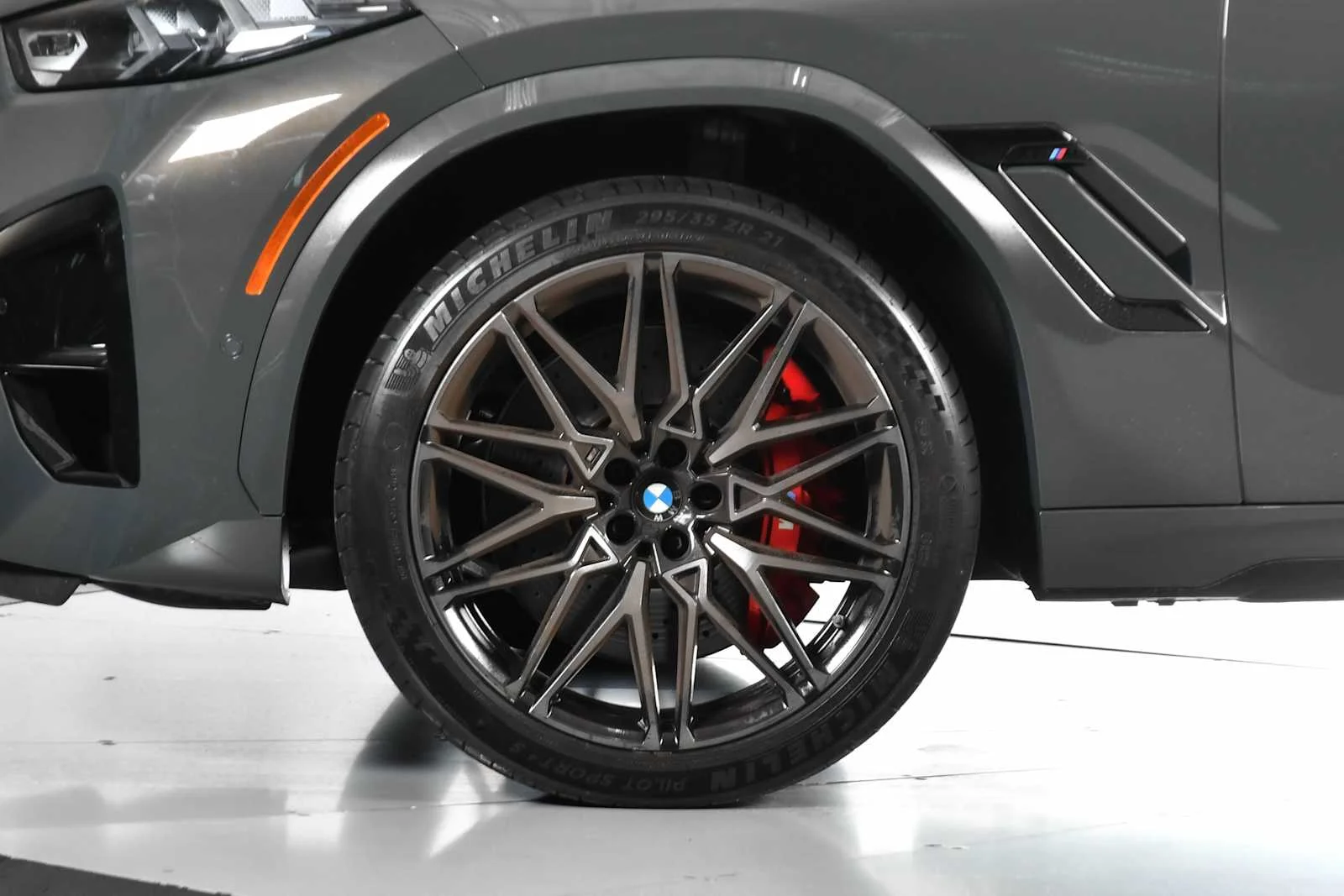 Used 2025 Dravit Grey Metallic BMW  image 11