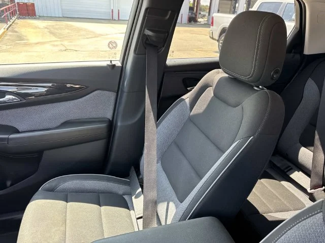Used 2025 White Chevrolet LT image 37