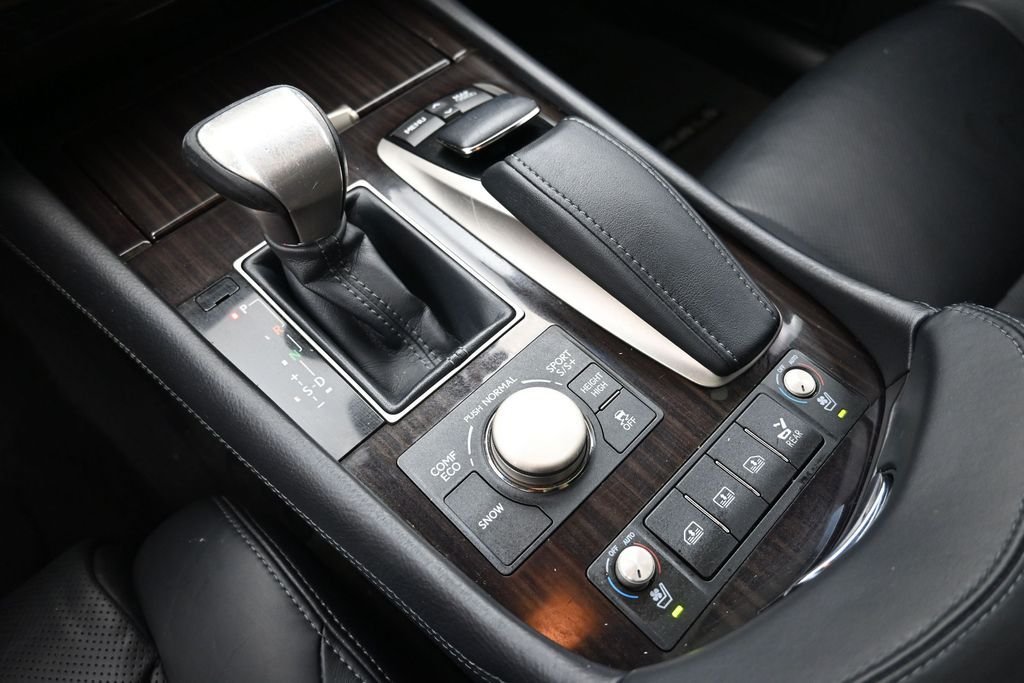 Used 2013 Silver Lexus 460 L image 30