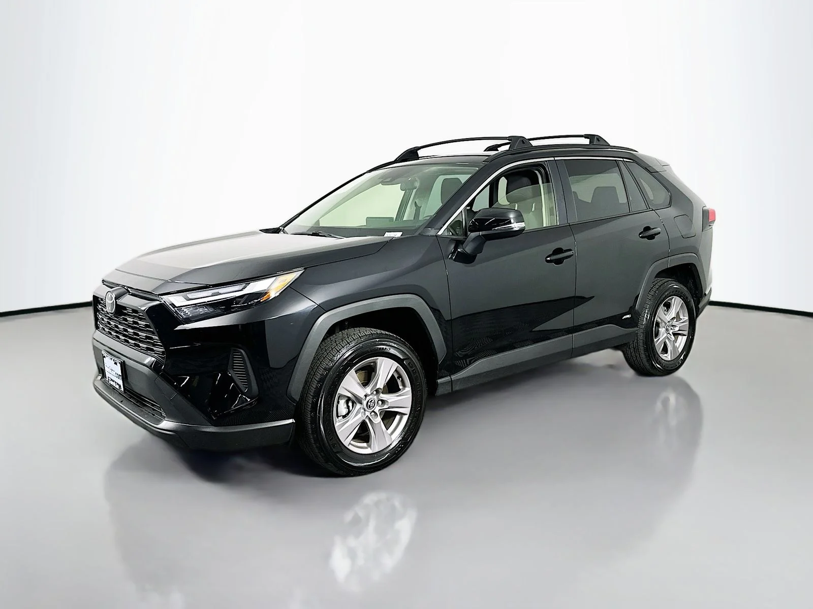 Used 2025 Midnight Black Metallic Toyota XLE image 3