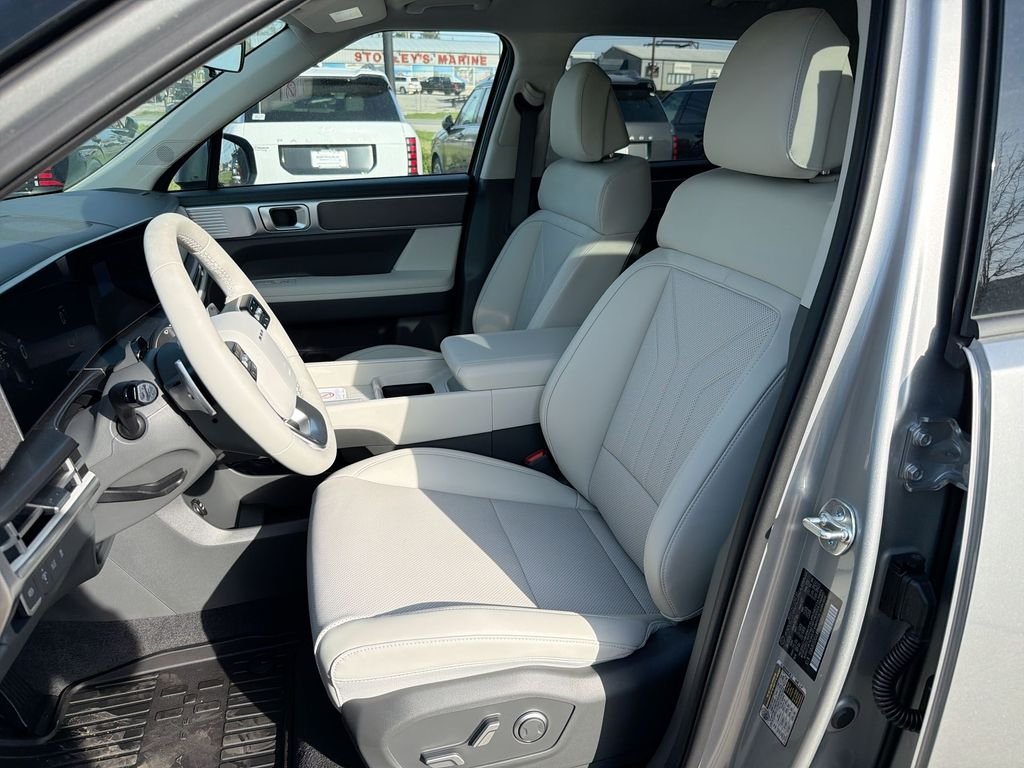 New 2026 Silver Hyundai SEL image 13