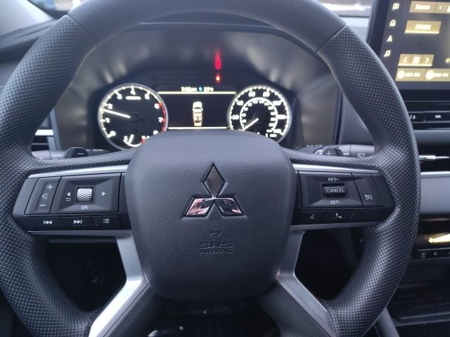 New 2026 Black Mitsubishi ES image 14