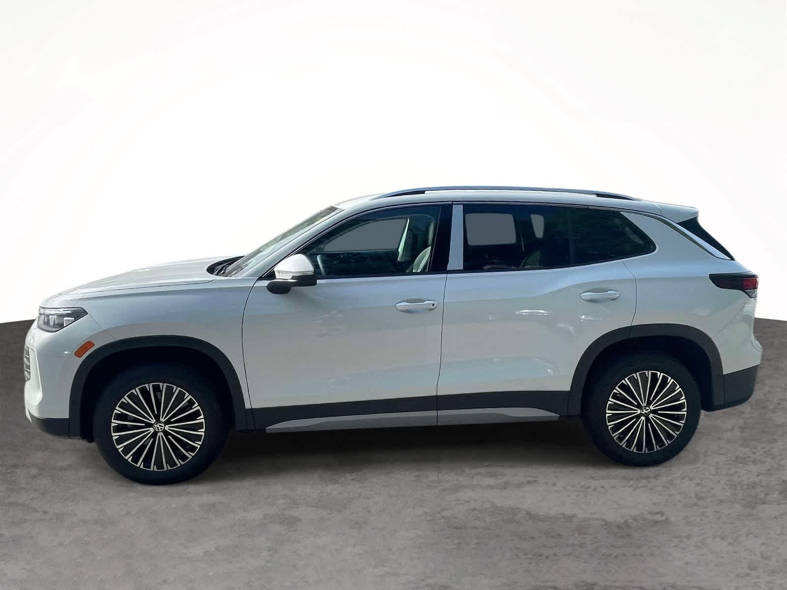 New 2026 Pure White Volkswagen S image 10