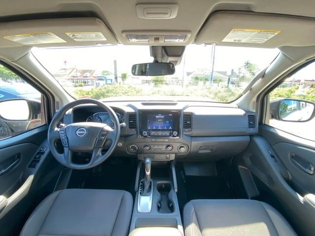 Used 2024 Glacier White Nissan S image 39