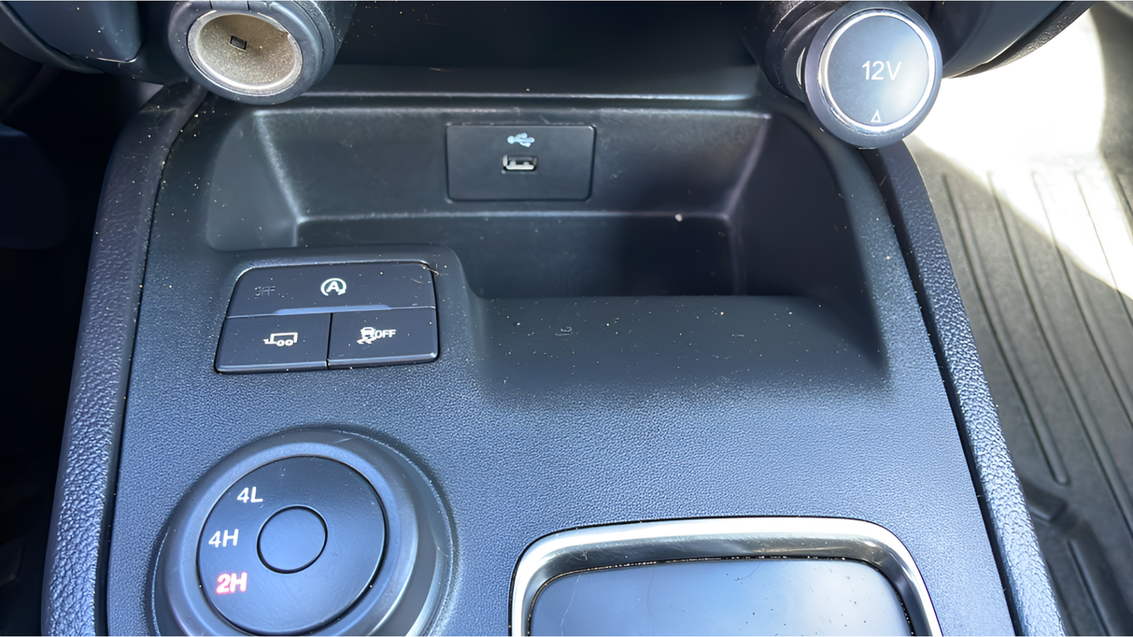 Used 2020 Magnetic Ford XL image 23