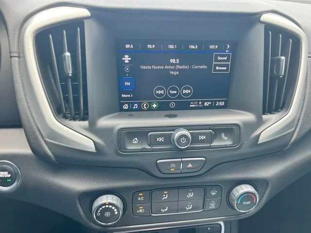 Used 2024 White GMC SLE image 12