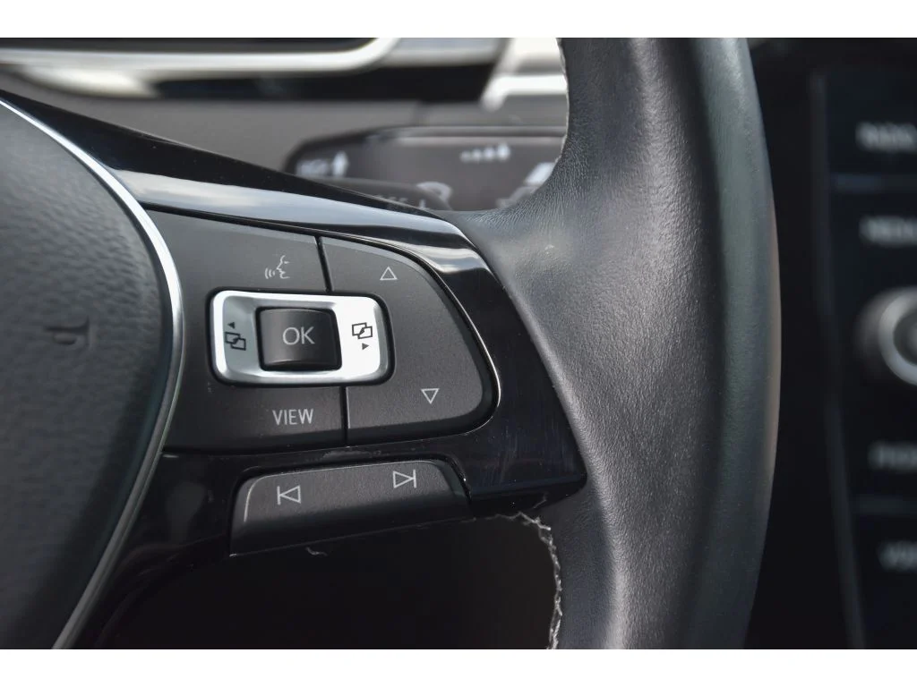 Used 2020 Deep Black Pearl Volkswagen SEL Premium R-Line image 34