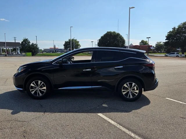 Used 2020 Black Nissan S image 4