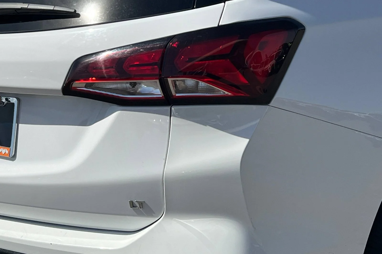 Used 2024 Summit White Chevrolet LT image 27