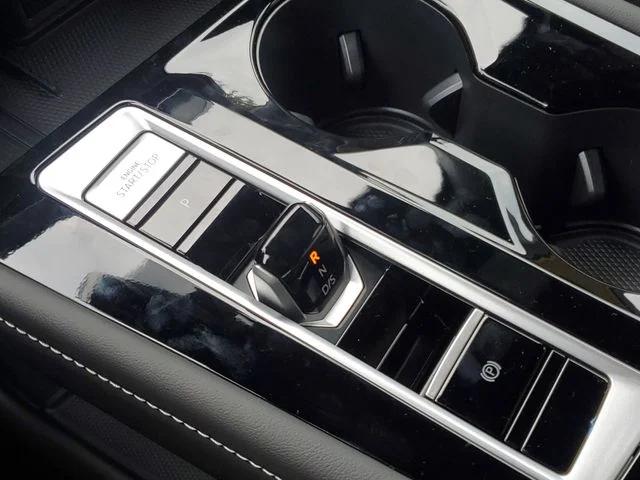 2026 Volkswagen Atlas Cross Sport SE w/Tech - Photo 31