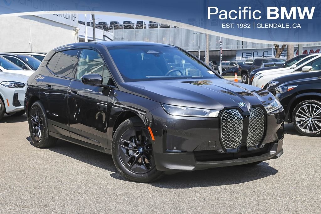 2024 BMW iX xDrive50's photo