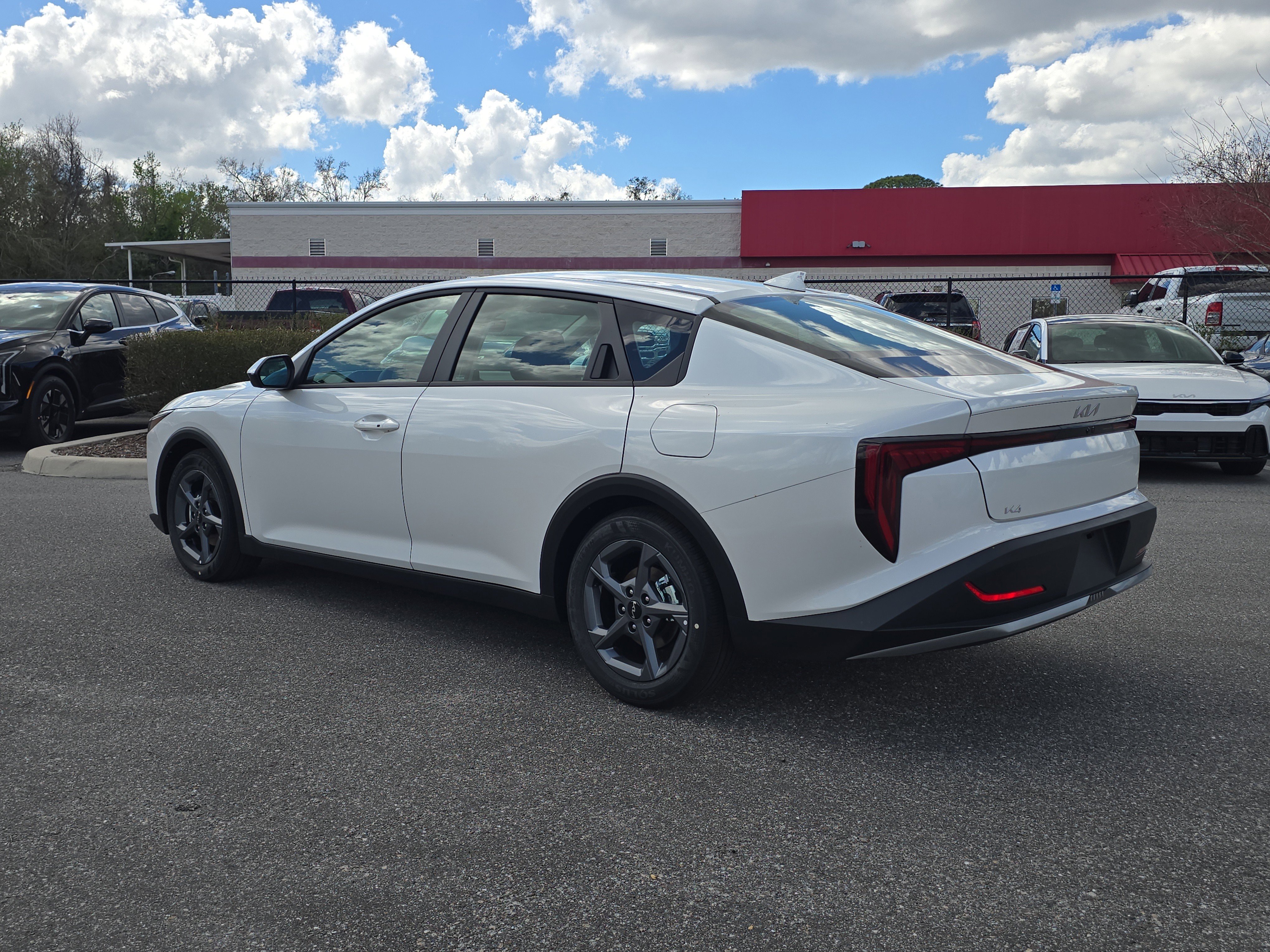 New 2026 Snow White Pearl Kia LXS image 6