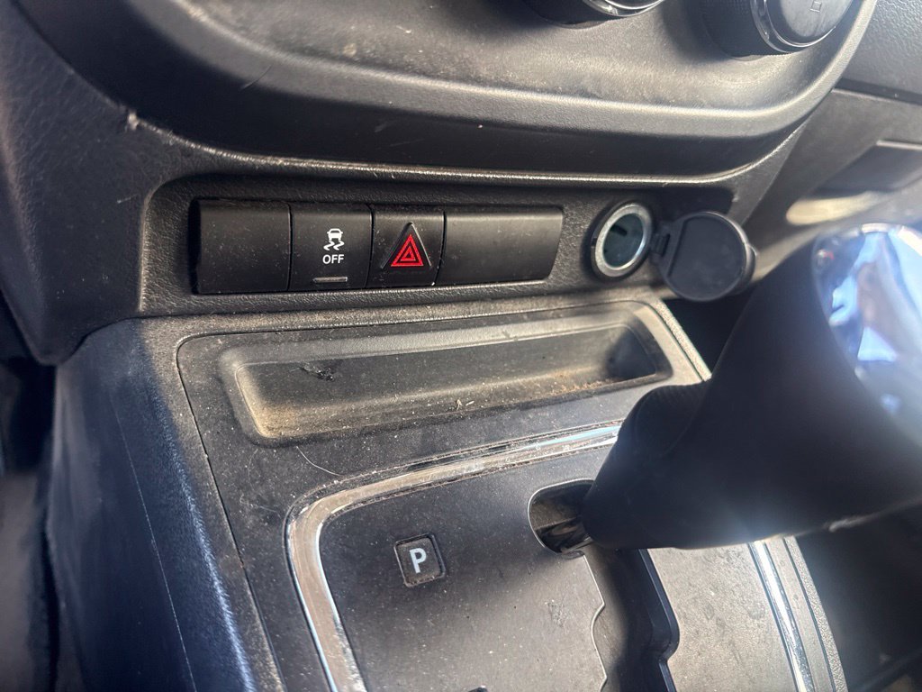 Used 2015 Bright White Clearcoat Jeep Sport image 37