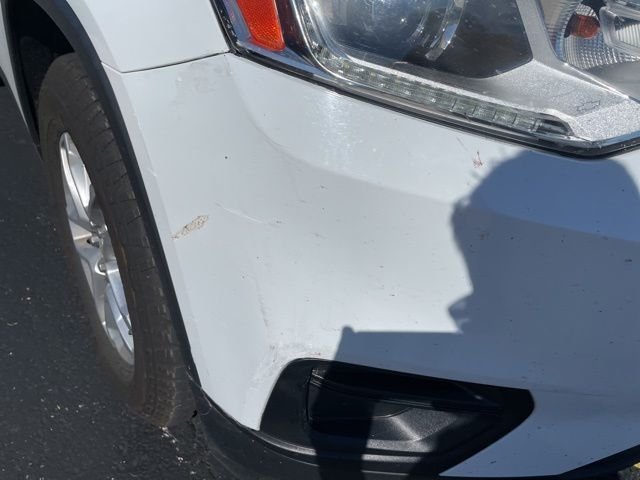 Used 2018 Summit White Chevrolet LS image 6