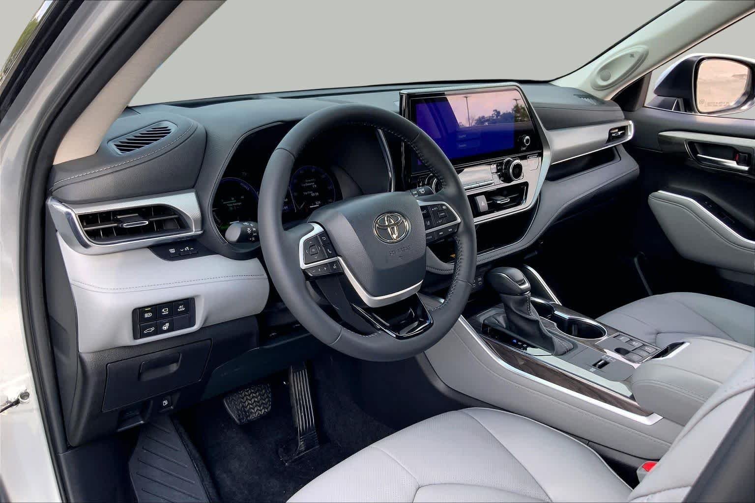 Used 2025 Celestial Silver Metallic Toyota Hybrid Platinum image 17