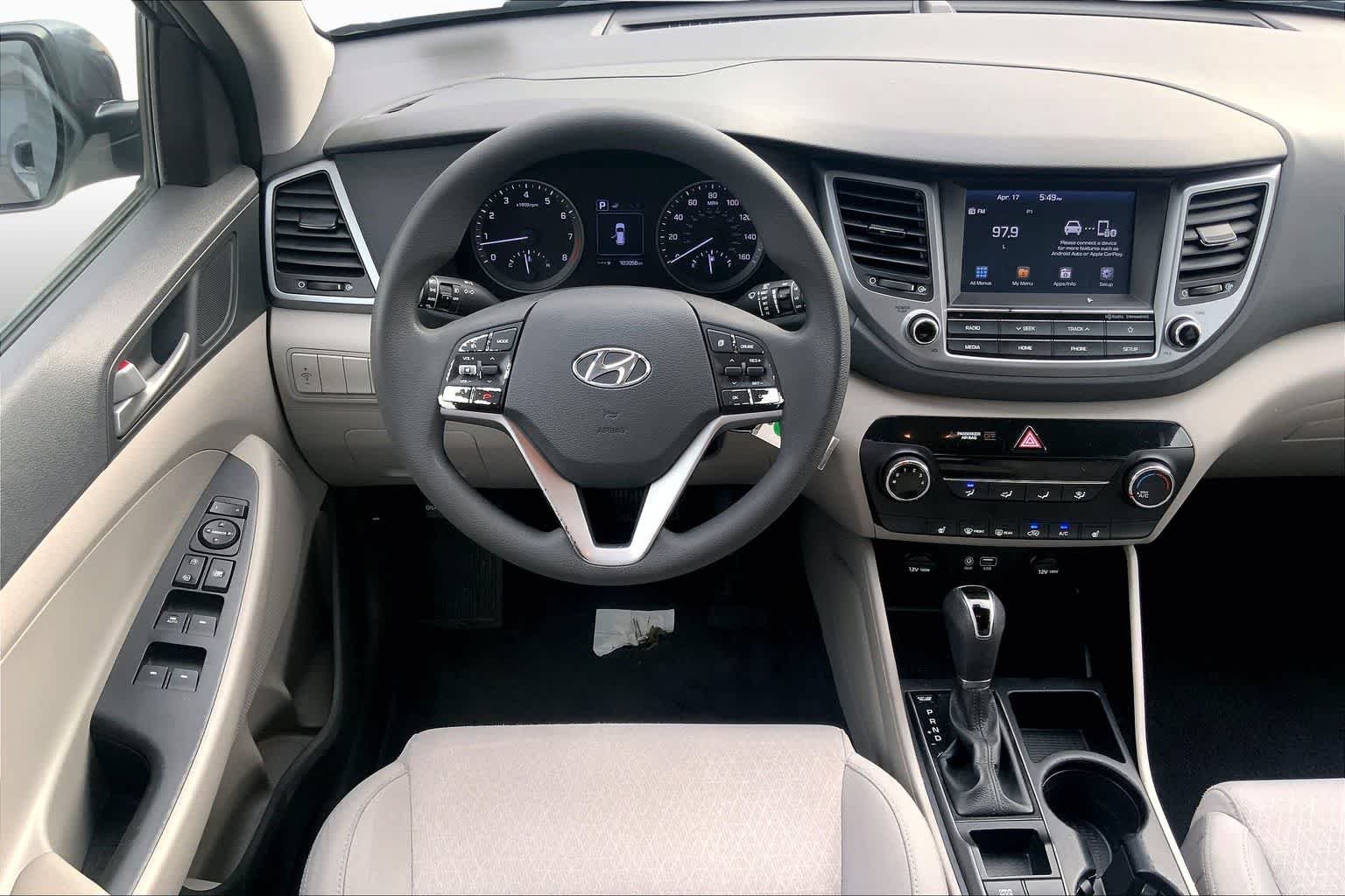 Used 2018 Coliseum Gray Hyundai SEL image 5