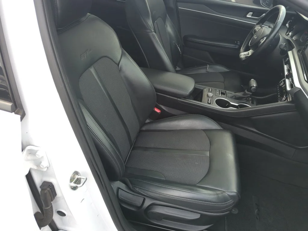 Used 2023 White Kia GT-Line image 37
