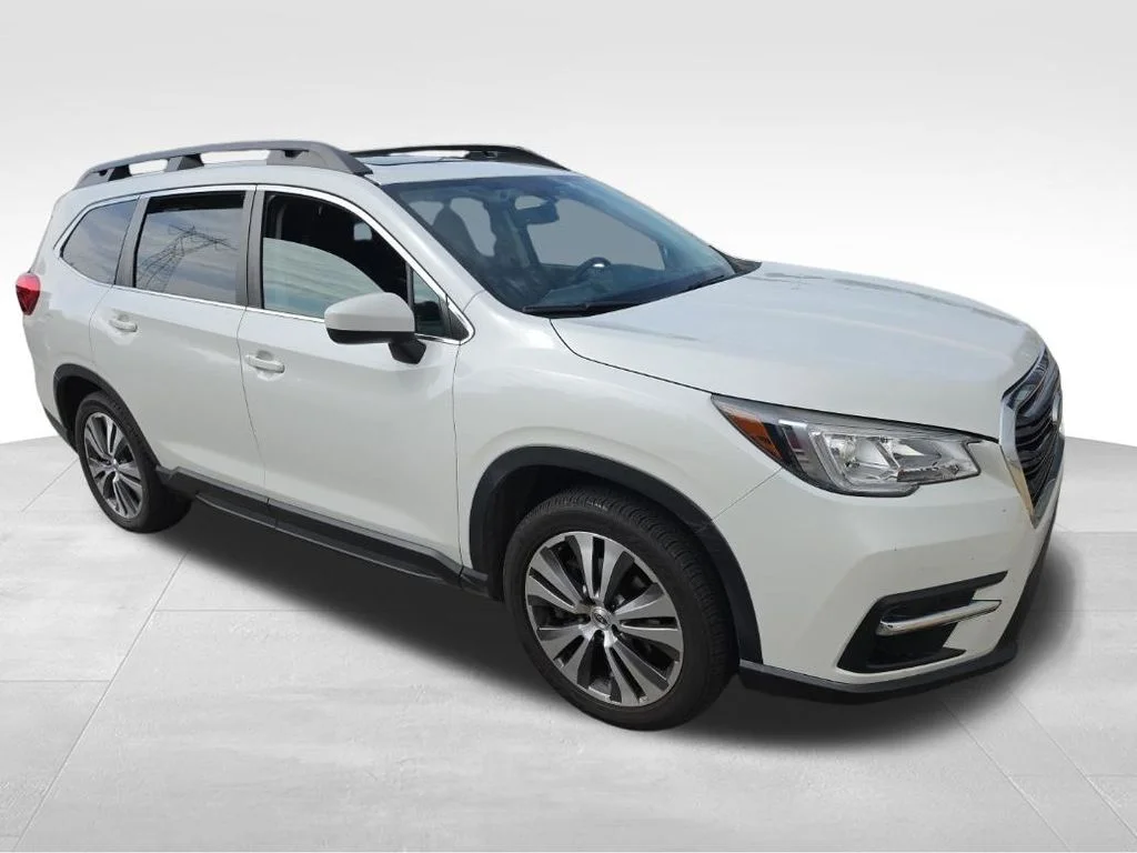 Used 2019 Crystal White Pearl Subaru Premium image 3