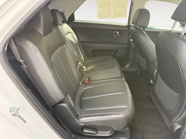Used 2025 White Hyundai SEL image 18