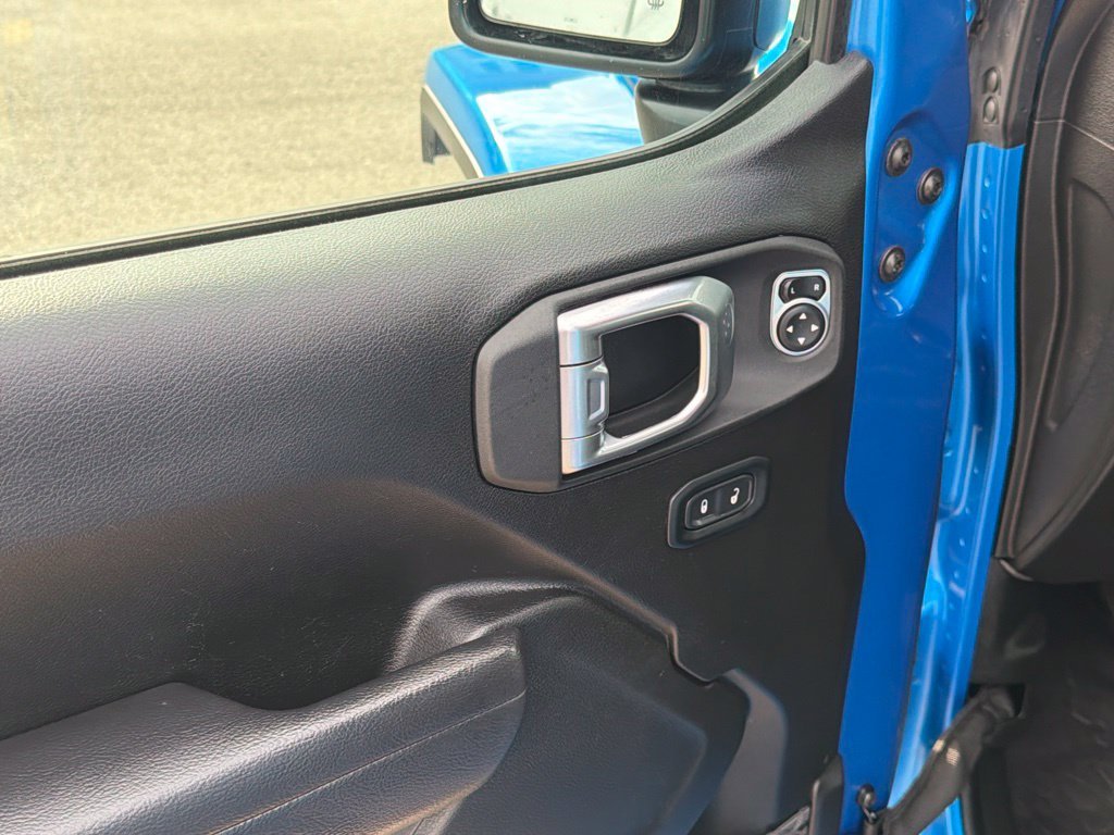 Certified Used 2022 Blue Jeep Willys image 9