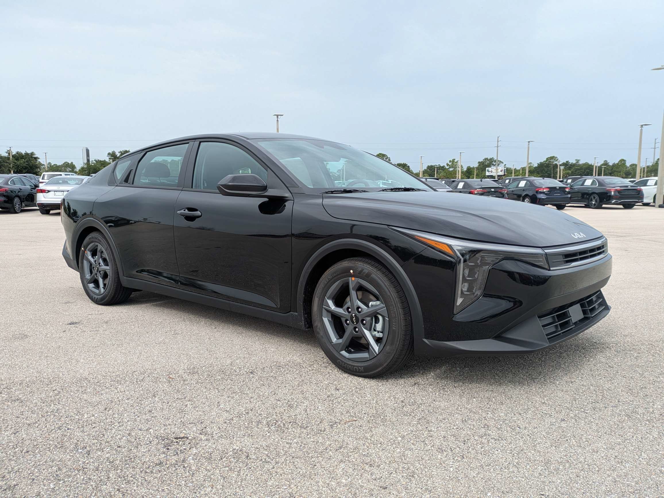 New 2026 Aurora Black Pearl Kia LXS image 2