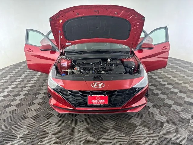 Used 2023 Red Hyundai SEL image 13
