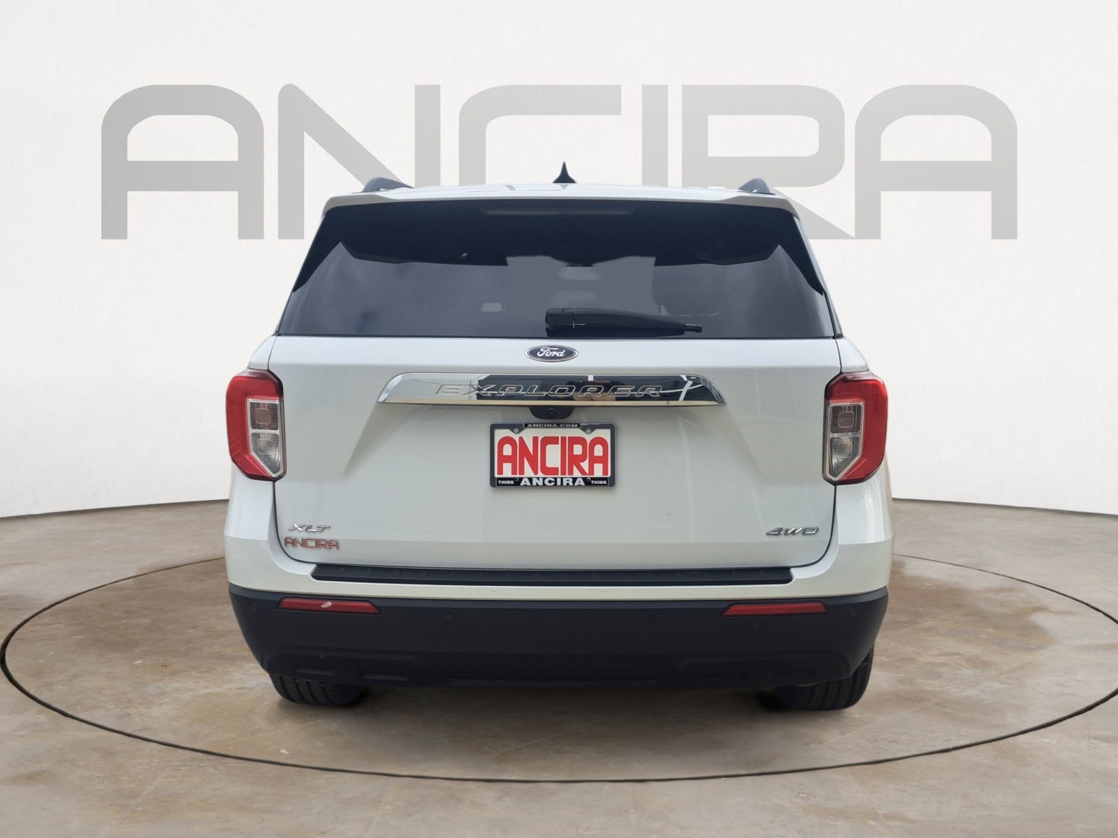 Used 2022 Oxford White Ford XLT image 9