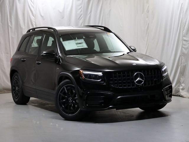 2026 Mercedes-Benz GLB GLB 35 AMG 4MATIC's photo