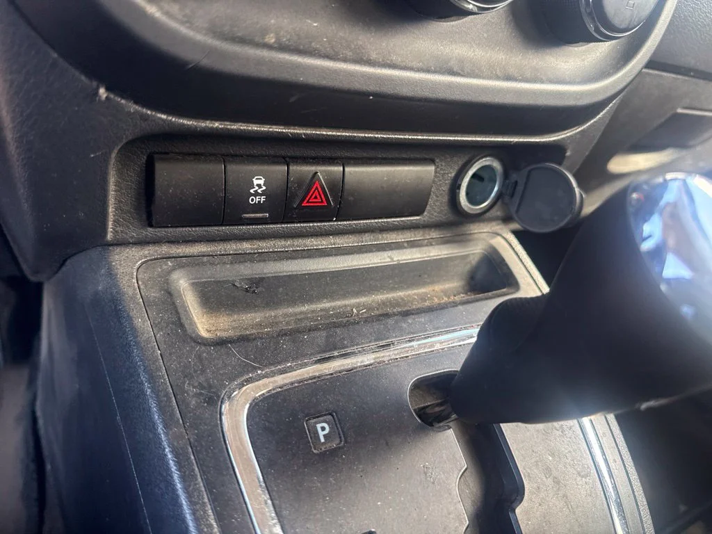 Used 2015 Bright White Clearcoat Jeep Sport image 37
