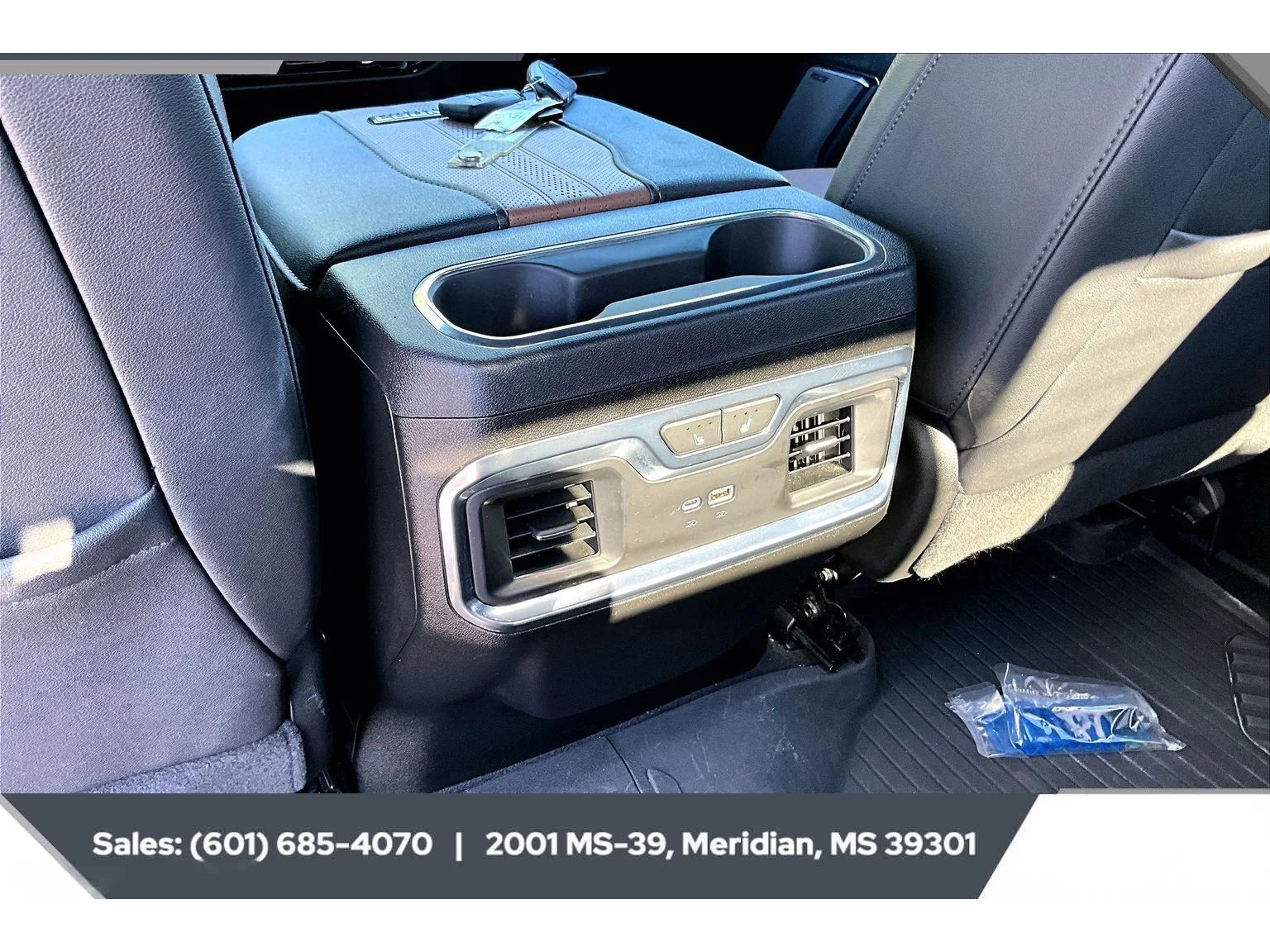 Used 2024 BLACK Chevrolet High Country image 24
