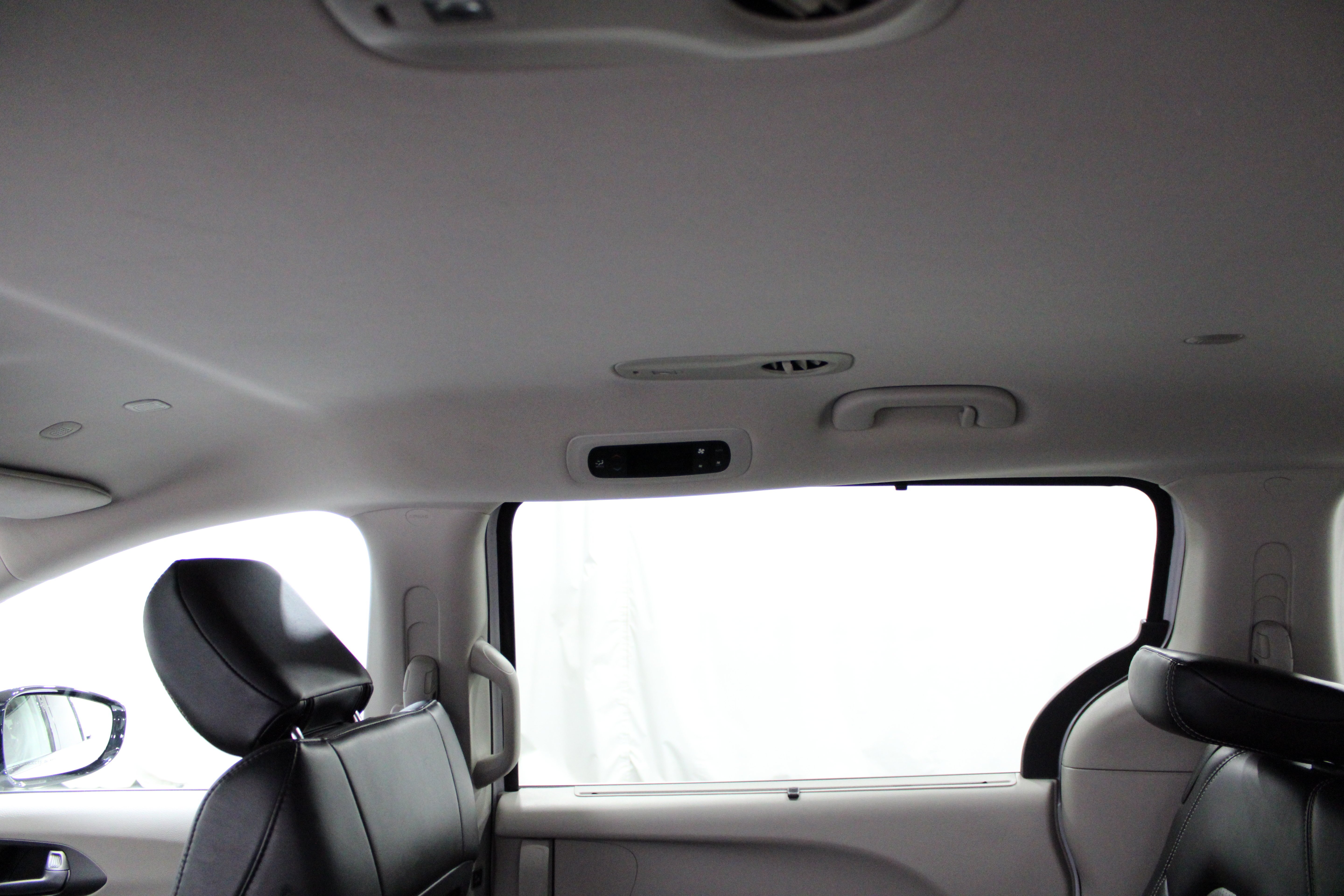 Used 2024 Bright White Clearcoat Chrysler Touring L image 20