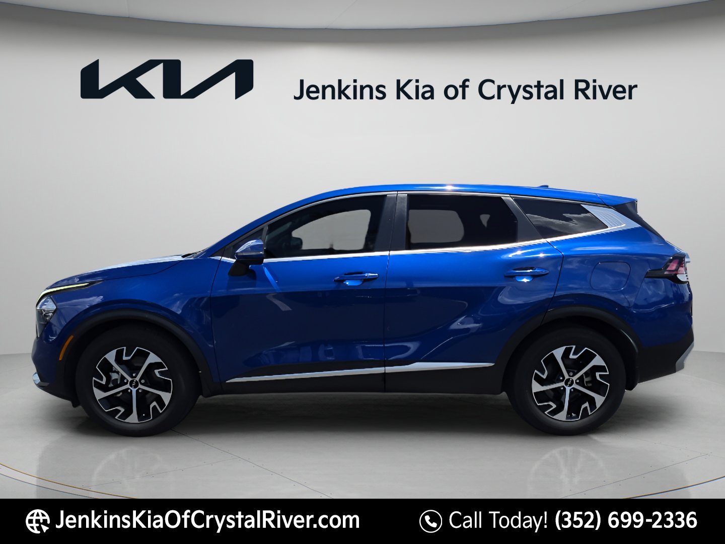 Used 2023 Sapphire Blue Kia EX image 9
