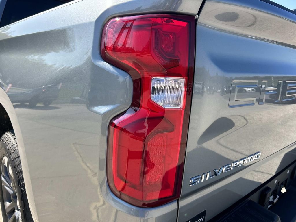 Used 2025 Sterling Gray Metallic Chevrolet High Country image 11