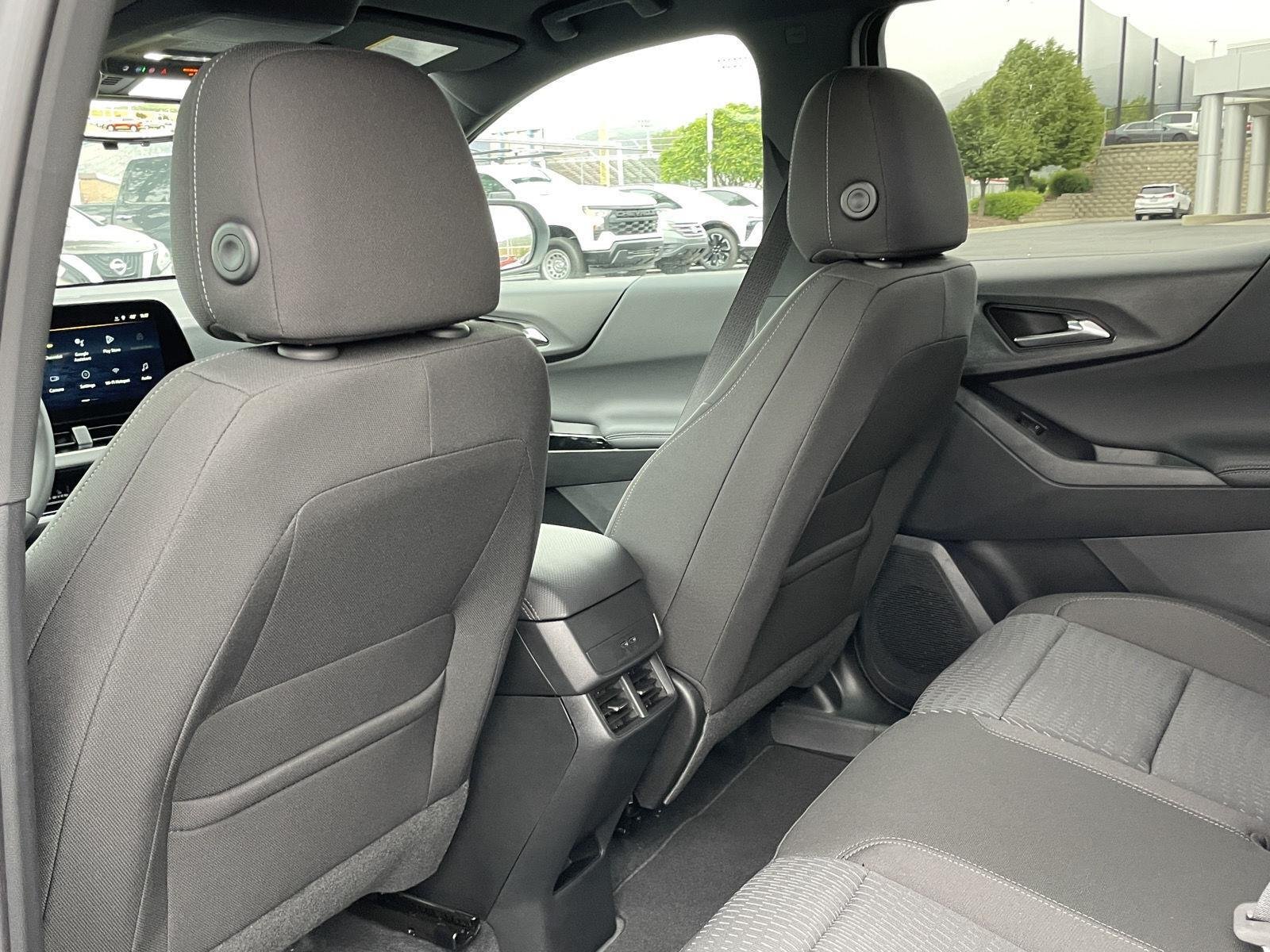 New 2026 Summit White Chevrolet LT image 20