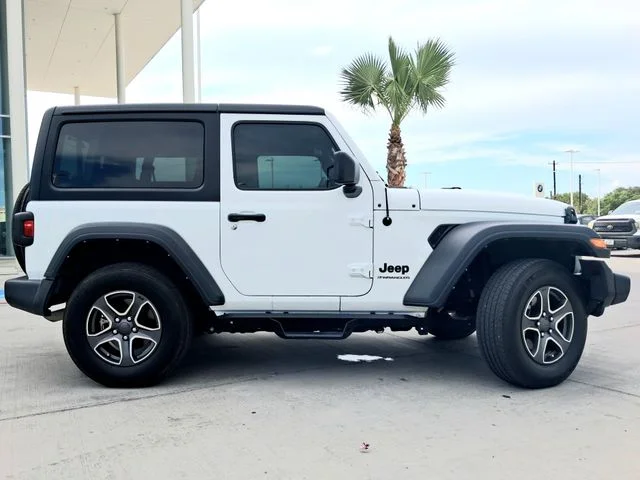 Used 2023 White Jeep Sport S image 8