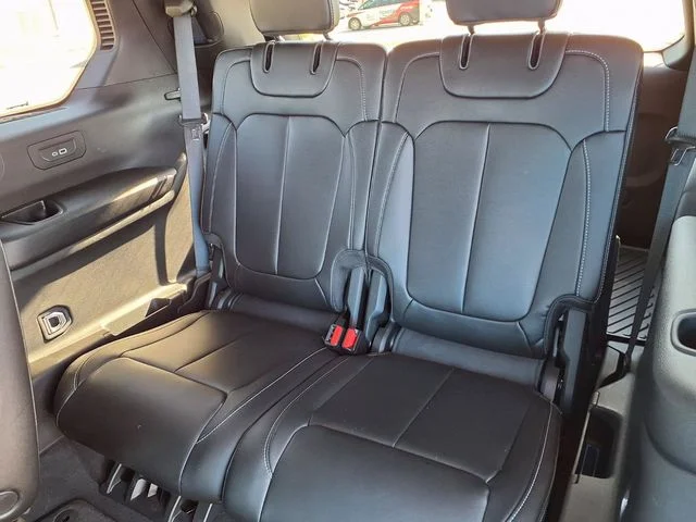 Used 2025 Gray Jeep Limited image 23