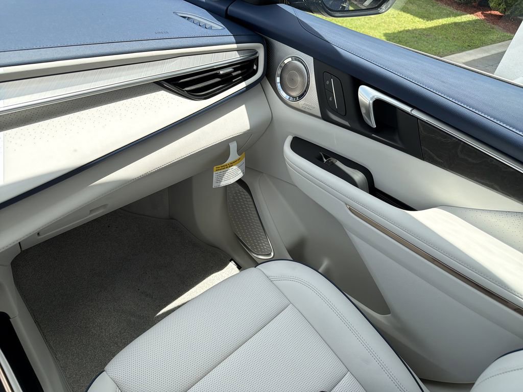 New 2026 Ocean Blue Metallic Buick Avenir image 17