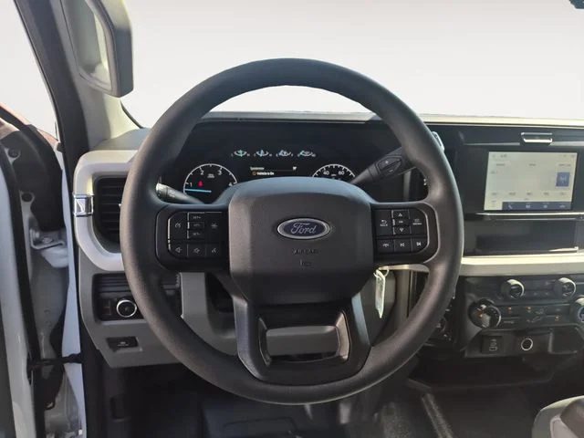 2025 Ford F-350 Super Duty Chassis Cab XL - Photo 13