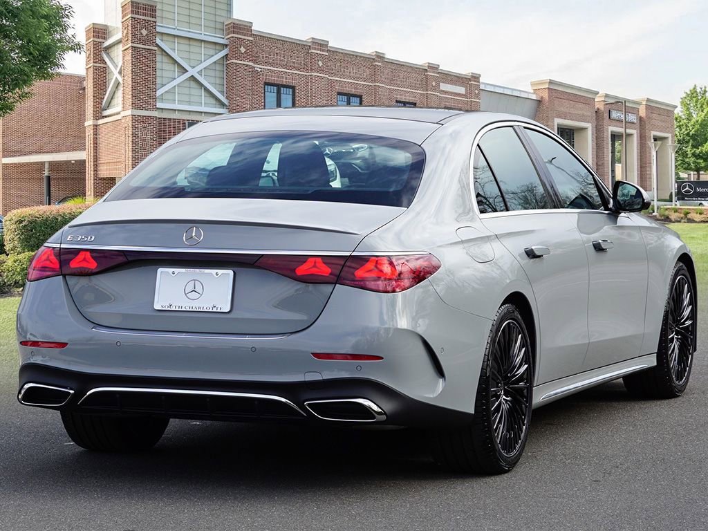 New 2026 MANUFAKTUR Alpine Grey Mercedes-Benz E 350 image 6