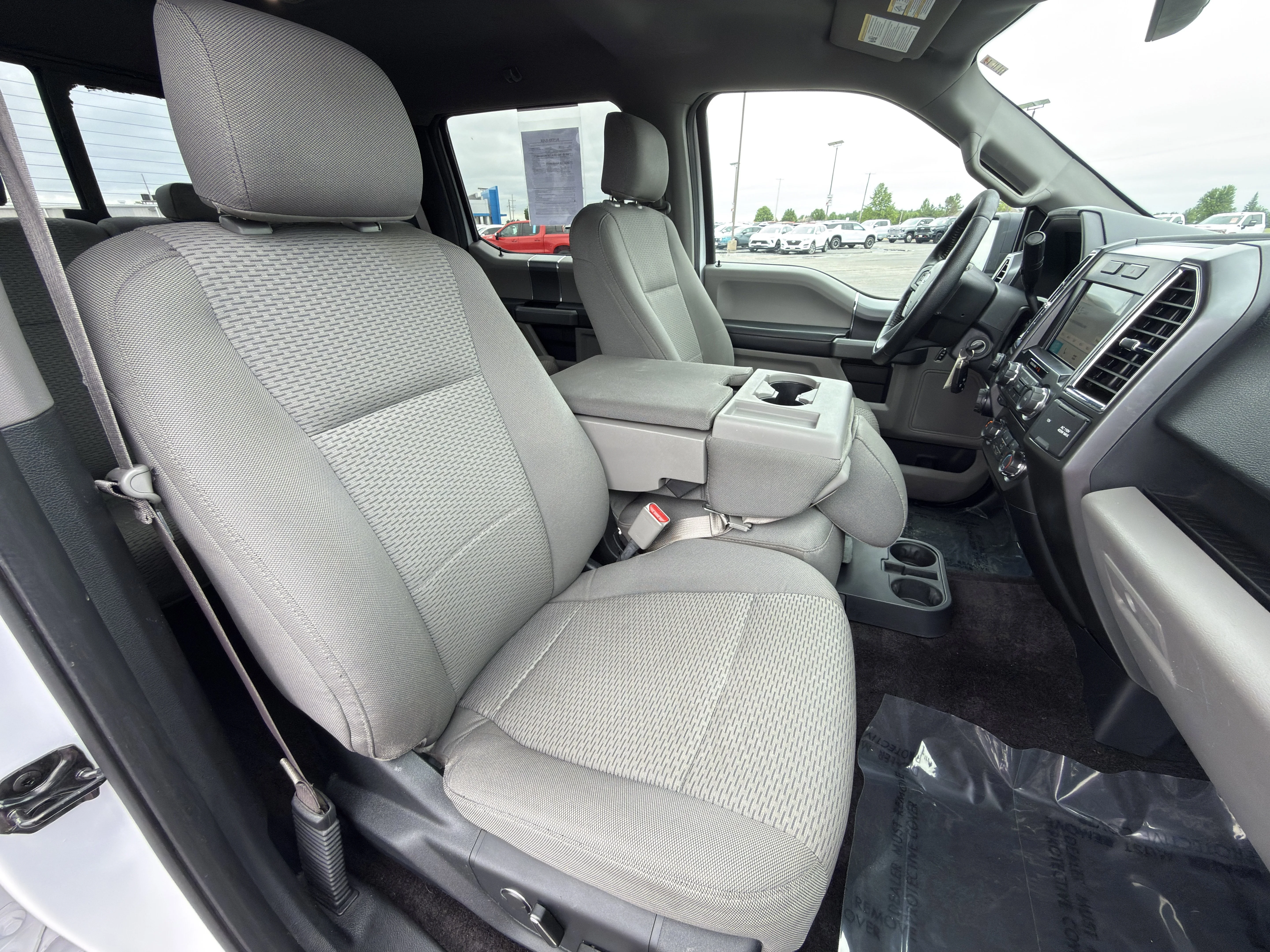 Used 2016  Ford XLT image 14