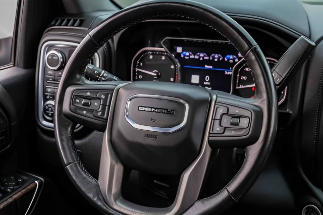 Used 2022 Blue GMC Denali image 11