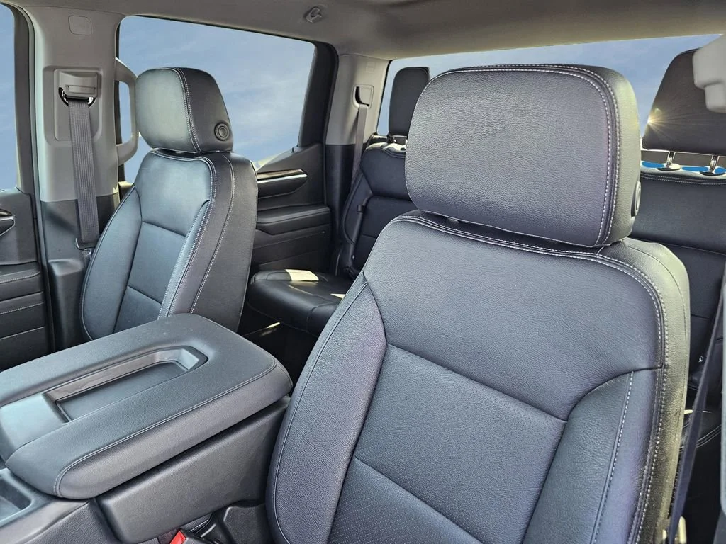 Used 2024 Sterling Metallic GMC Elevation image 19