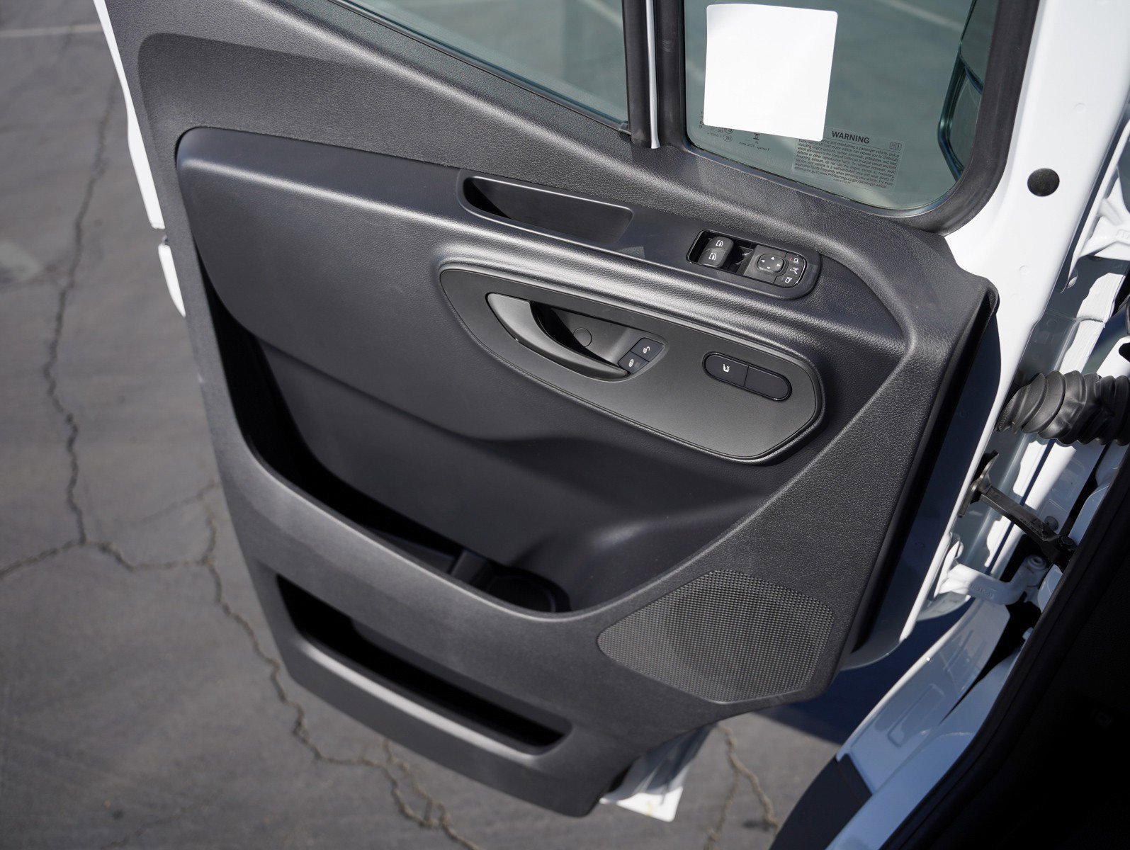 New 2026 Arctic+White Mercedes-Benz 2500 High Roof I4 Diesel 170 RWD image 25