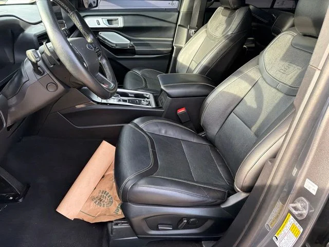 Used 2023 Gray Metallic Ford ST image 9