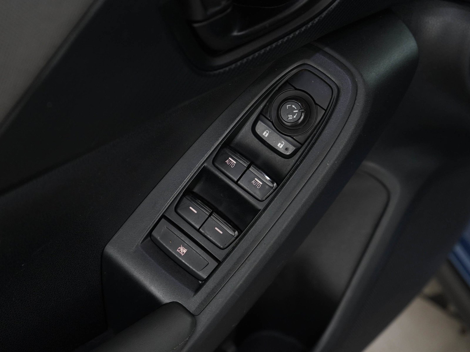Used 2024 Horizon Blue Pearl Subaru Premium image 19