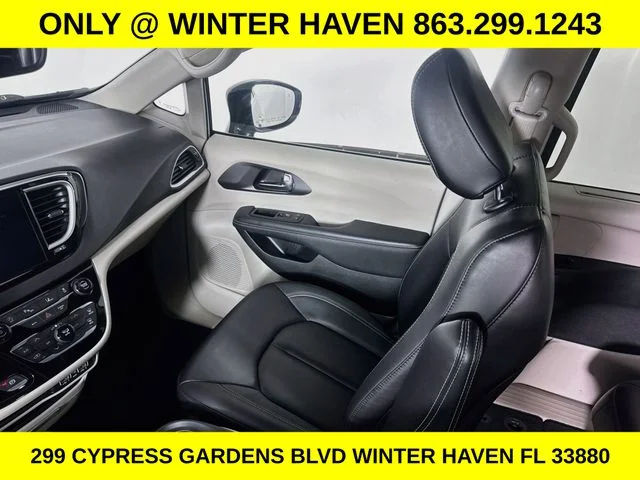 Used 2024 White Chrysler Touring L image 21