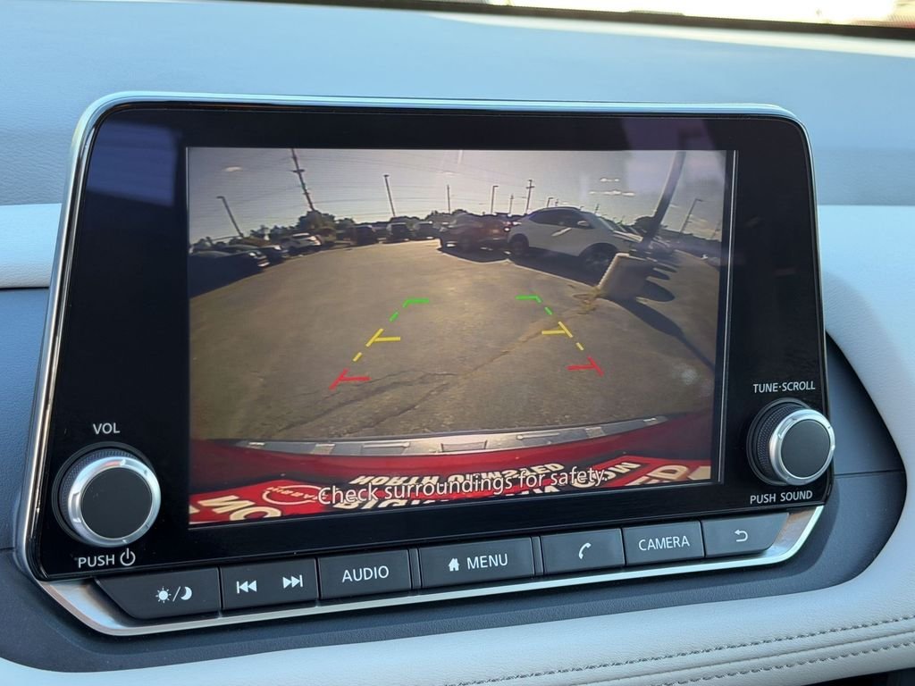 Certified Used 2023 Scarlet Nissan SV image 17