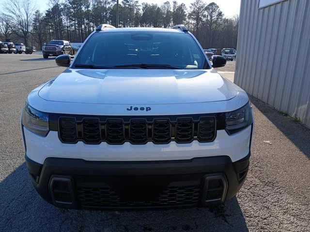 New 2026 Bright White Clear-Coat Exterior Paint Jeep Limited image 11